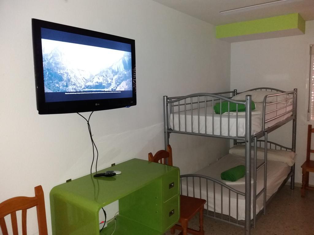 Hostal Gonzalez มาร์เบยา ภายนอก รูปภาพ