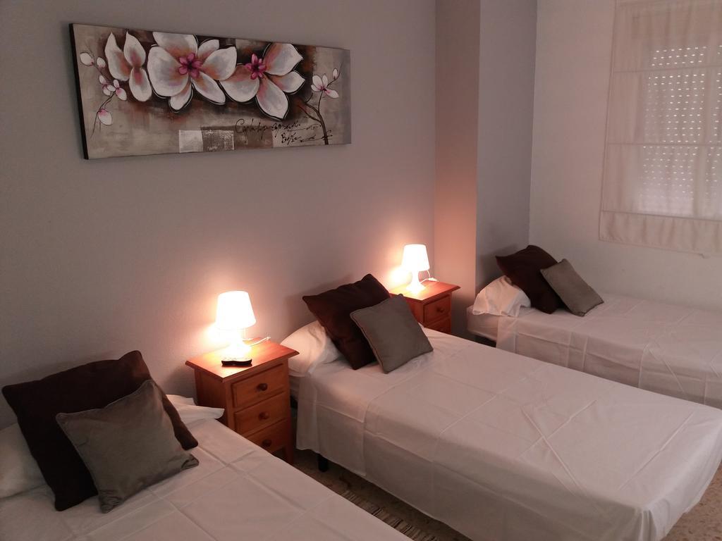 Hostal Gonzalez มาร์เบยา ภายนอก รูปภาพ