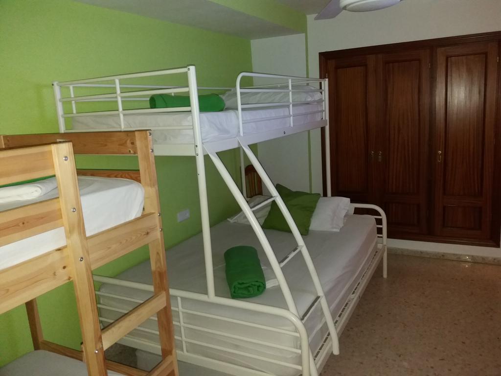 Hostal Gonzalez มาร์เบยา ภายนอก รูปภาพ